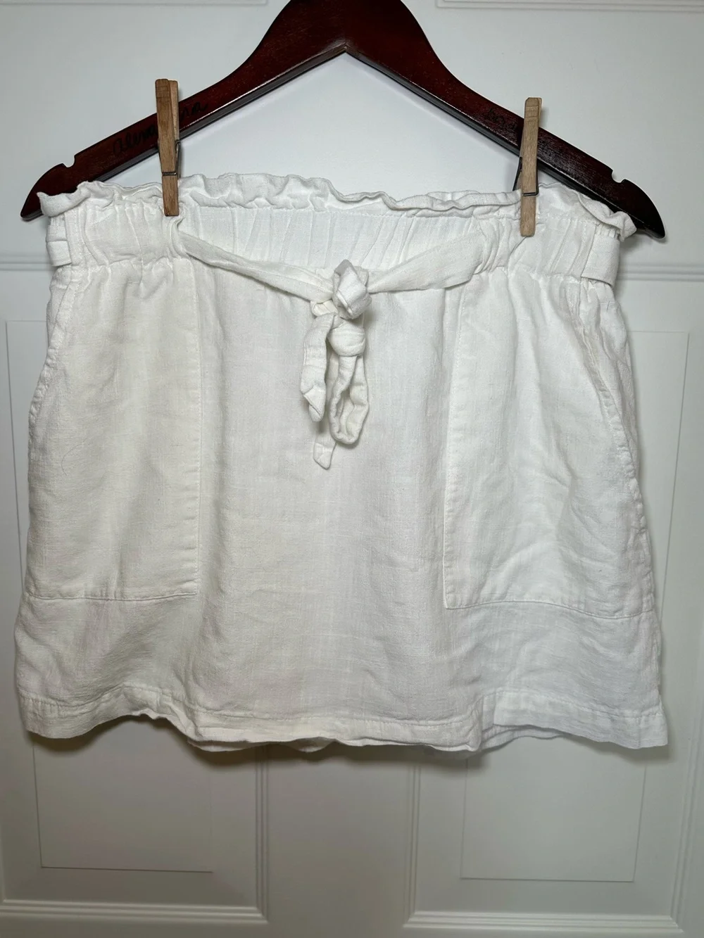 Petal & Pup White Linen Blend Paperbag Mini Skirt Pockets Size L EUC